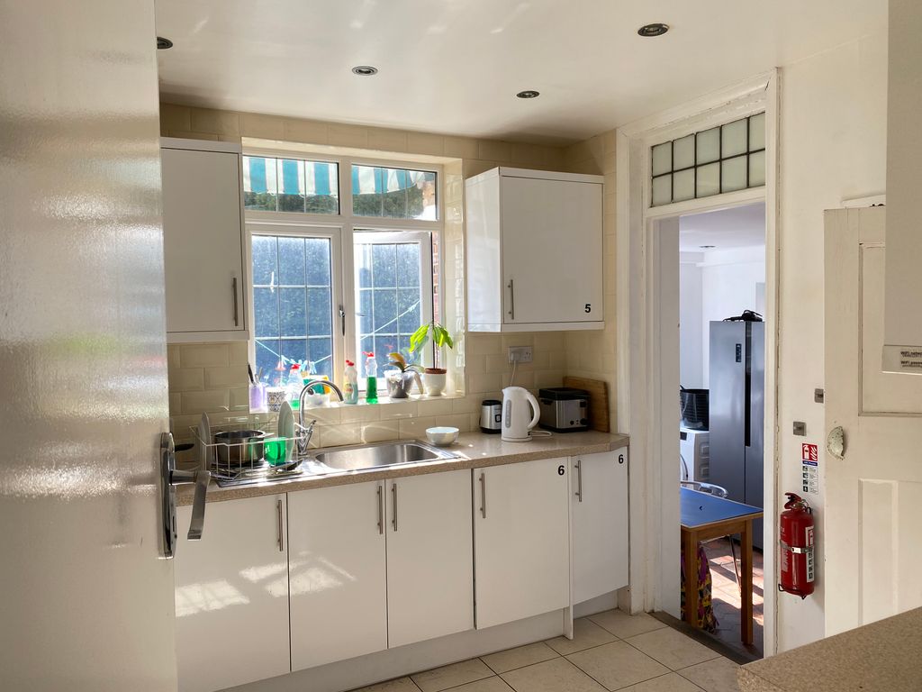 Marlborough Road Luton LU3  