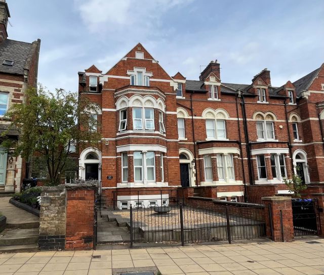 6 bed block of flats for sale in Billing Road, Abington, Northampton