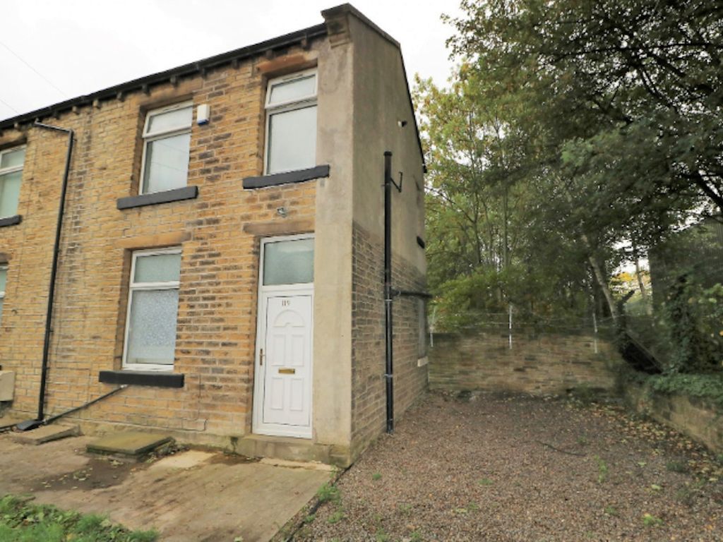 2 bed end terrace house for sale in Bradford Road, Hillhouse