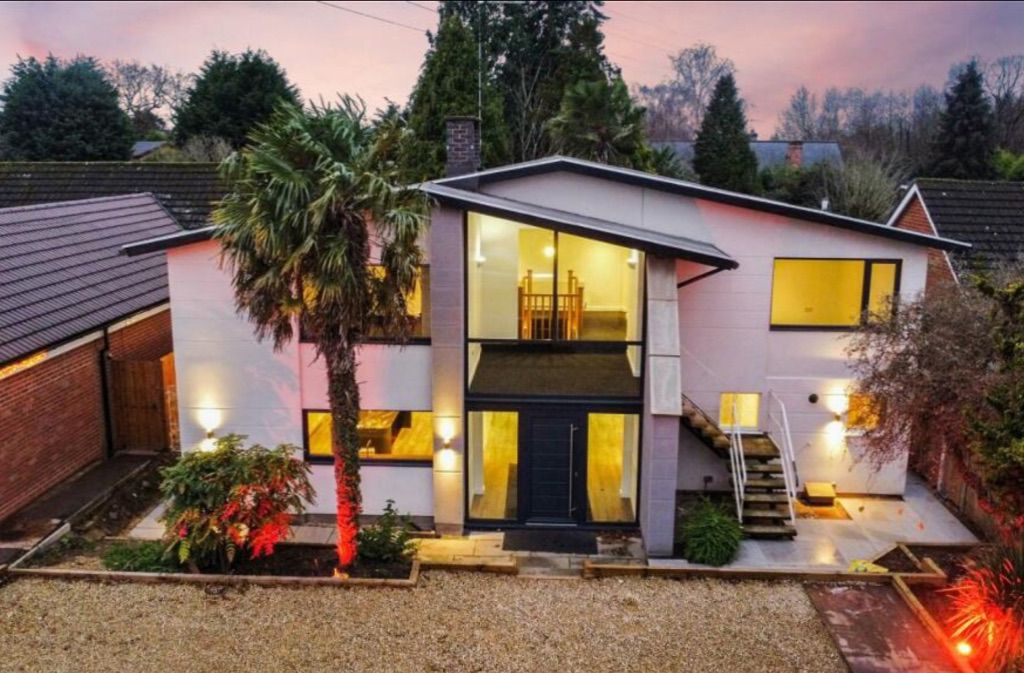 4 bed detached house to rent in Lutterworth Road, Nuneaton CV11, £2,500