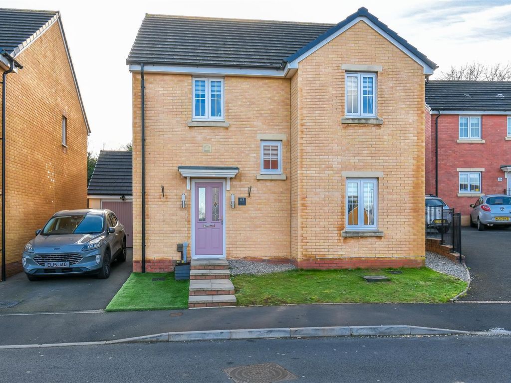 4 bed detached house for sale in White Farm, Barry CF62, £350,000 Zoopla