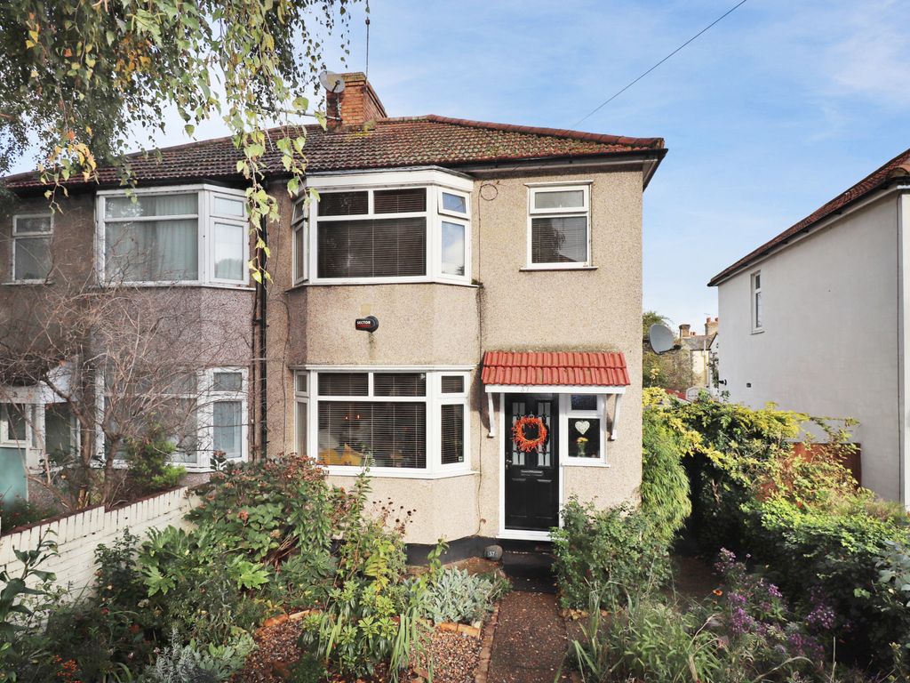 3 bed semidetached house for sale in Upper Abbey Road, Belvedere DA17