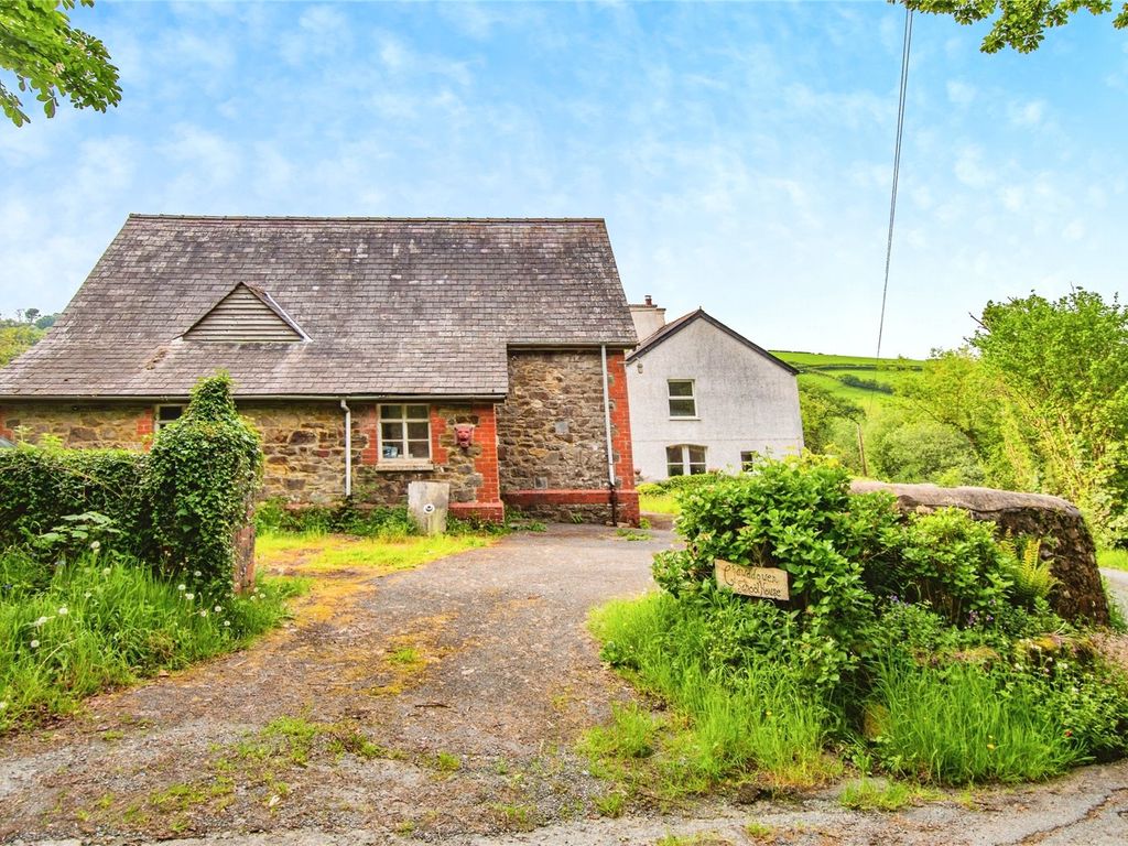 Land for sale in Llanfynydd, Carmarthen, Carmarthenshire SA32, £315,000