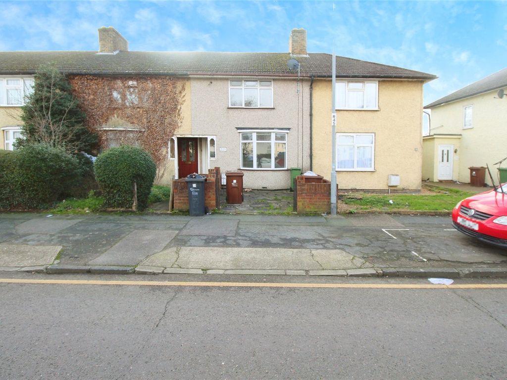 2 bed terraced house to rent in Rugby Road, Dagenham, Essex RM9, £1,650