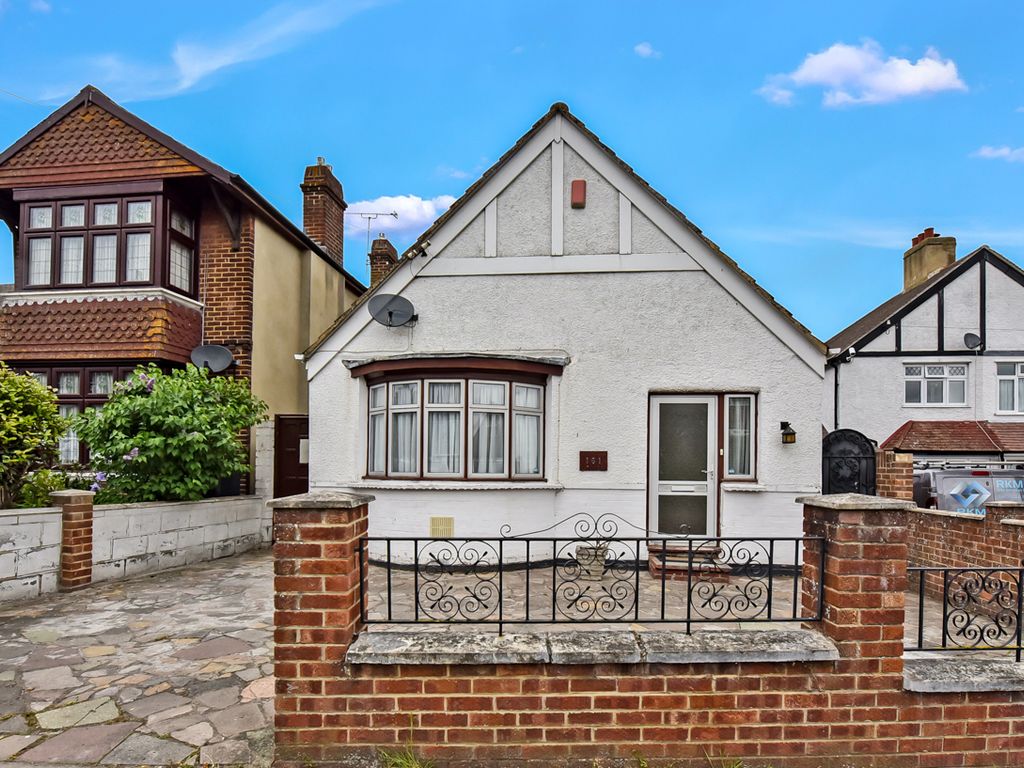 3 bed detached house for sale in Lower Higham Road, Chalk, Gravesend