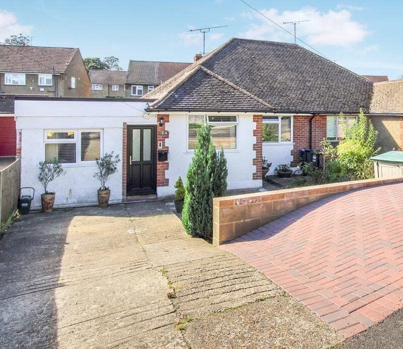 3 bed bungalow for sale in Auckland Road, Caterham, Surrey CR3, £