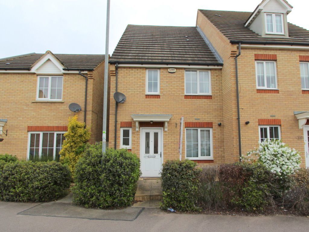 3 bed property to rent in Johnson Drive, Leighton Buzzard LU7, £1,350