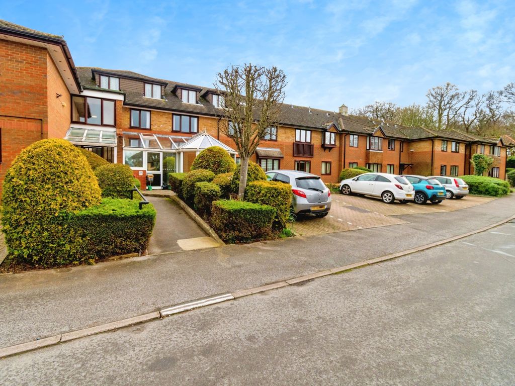 1 bed flat for sale in Sherwood Close, Southampton, Hampshire SO16, £90,000 Zoopla