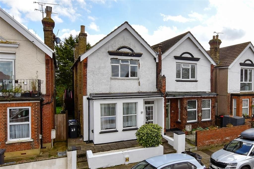 3 bed semidetached house for sale in Selsea Avenue, Herne Bay, Kent