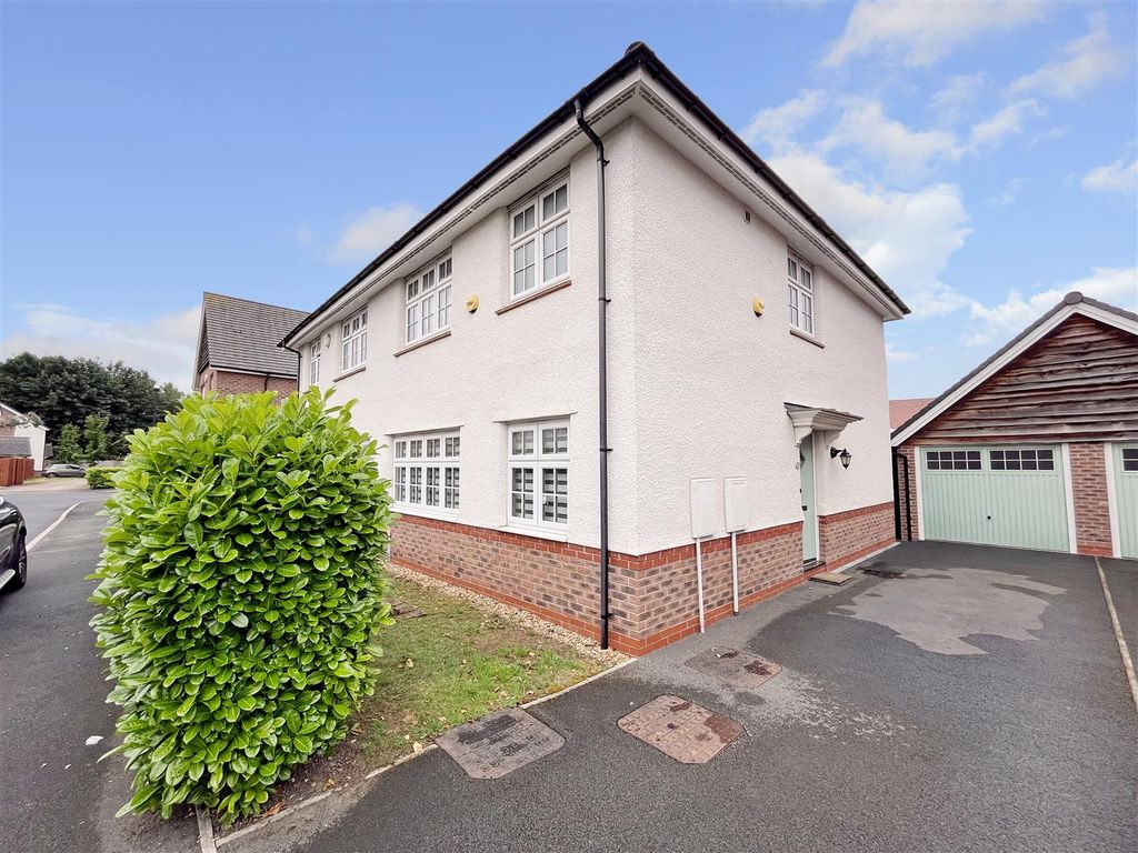 3 bed semidetached house for sale in Sandiacre, West Timperley