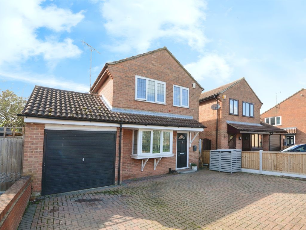 3 bed detached house for sale in Villiers Place, Boreham, Chelmsford