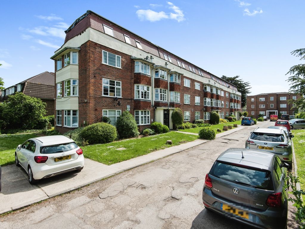 2 bed flat for sale in London Road, Cheam, Sutton SM3, £265,000 Zoopla