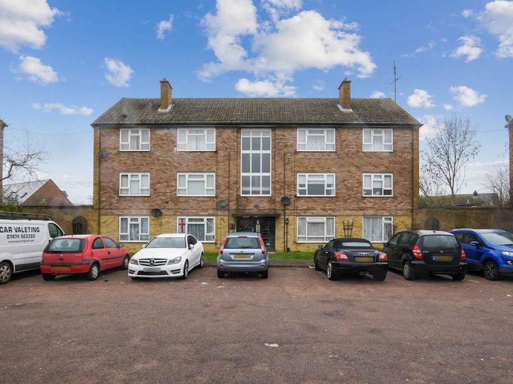 2 bed detached house for sale in Tower Road, Ware, Hertfordshire SG12 Zoopla