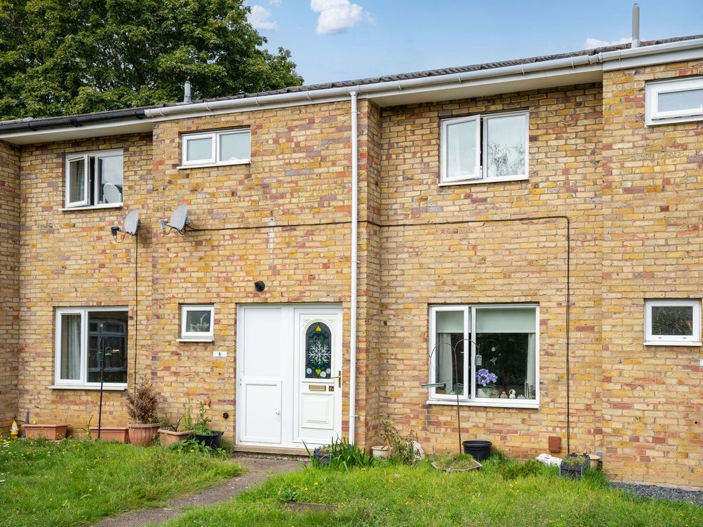 3 bed terraced house for sale in Craister Court, Cambridge CB4, £