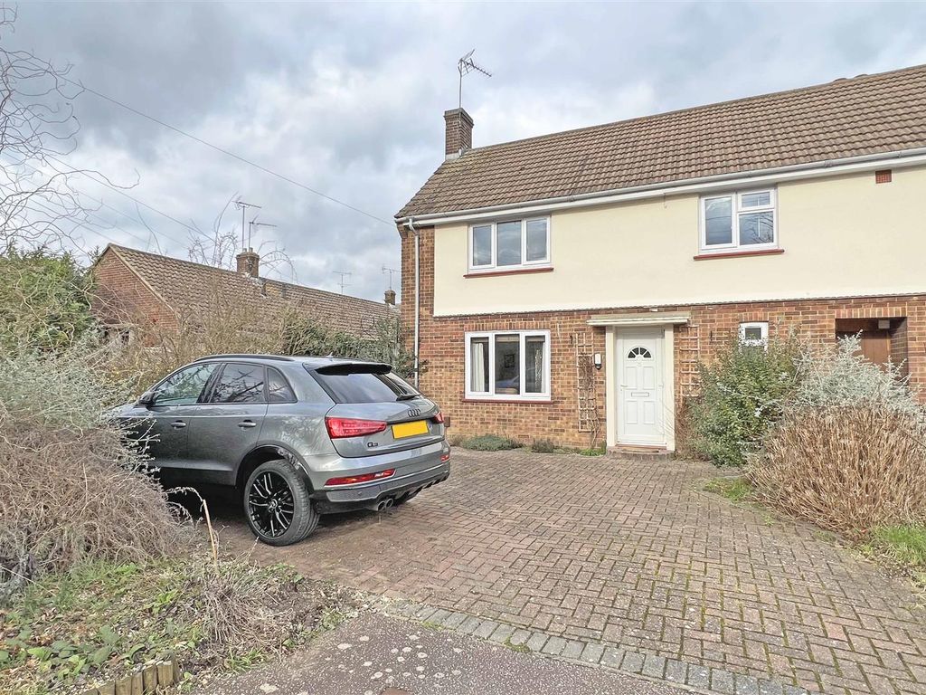 3 bed end terrace house for sale in Sawkins Gardens, Great Baddow