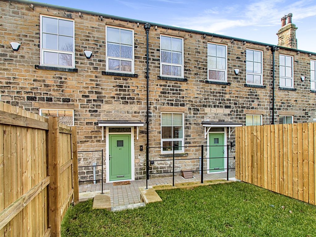2 bed terraced house to rent in Bobbin Row, Leeds LS12 Zoopla
