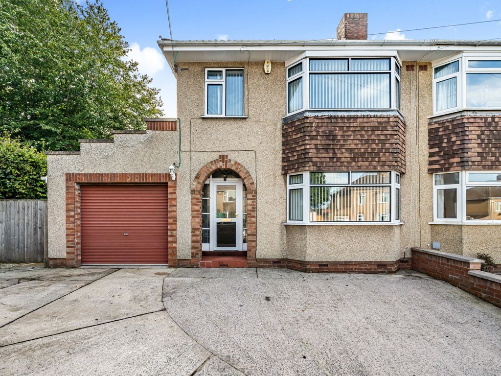 3 bed semidetached house for sale in Winfield Road, Bristol