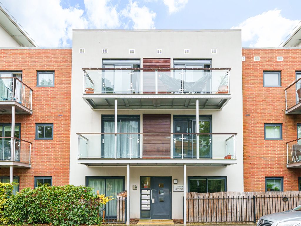 1 bed flat for sale in Highfield Close, London SE13, £275,000 Zoopla