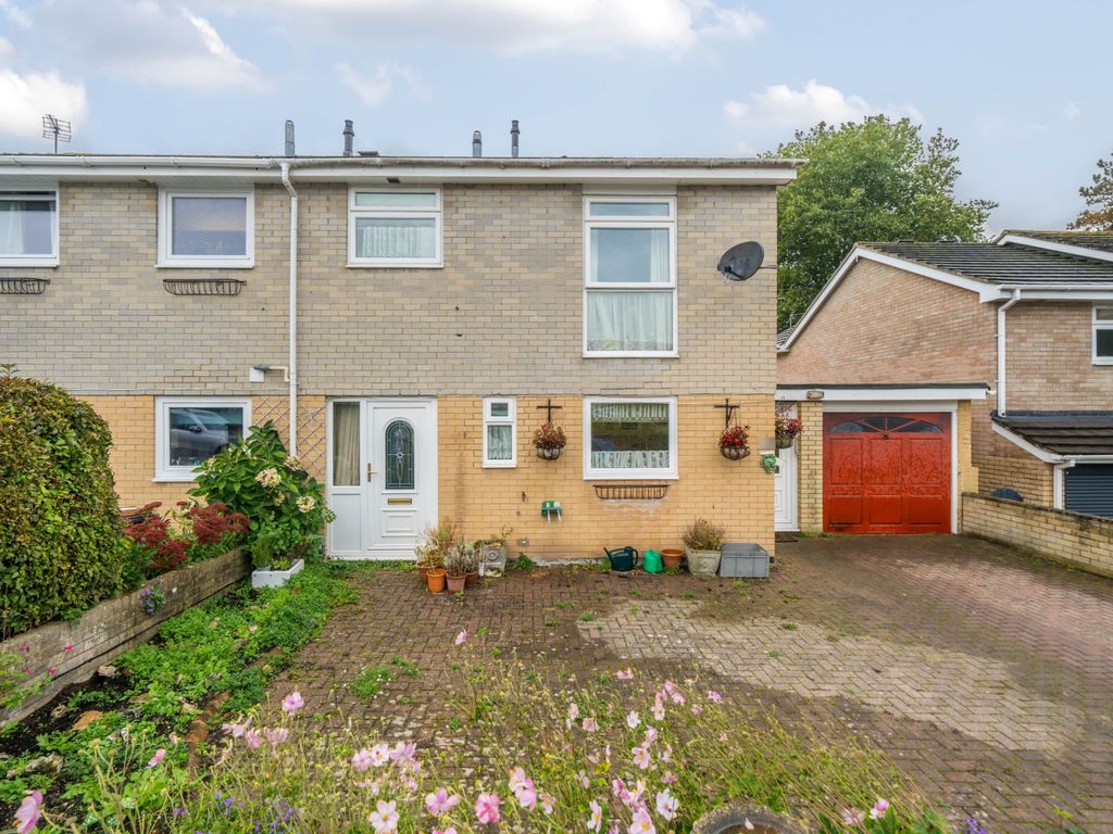 3 bed semidetached house for sale in Bury Hill Close, Anna Valley