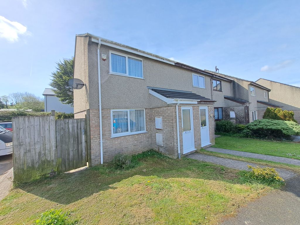 2 bed end terrace house for sale in Killiersfield, Pool, Redruth TR15