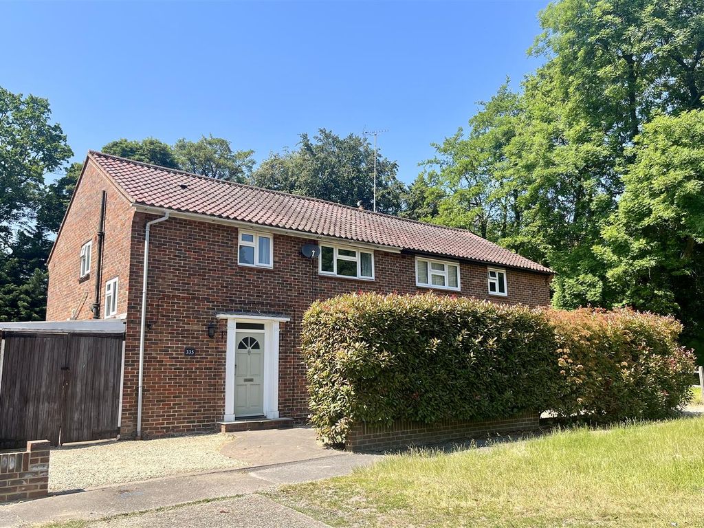 3 bed semidetached house for sale in Albert Drive, Woking GU21 Zoopla