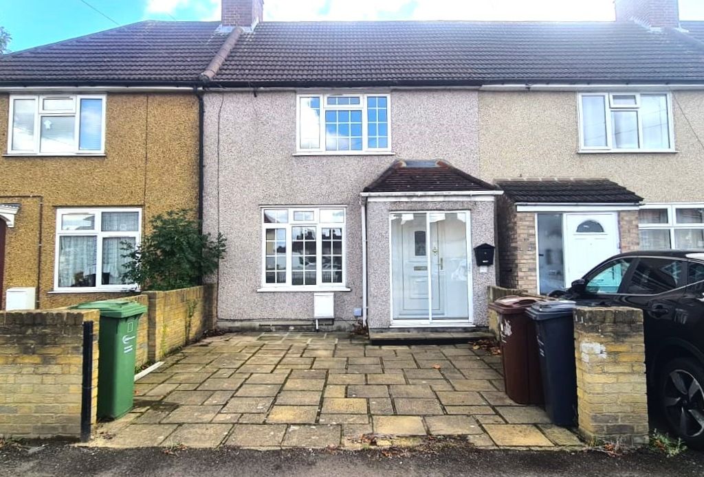 3 bed terraced house for sale in Fanshawe Crescent, Dagenham RM9, £