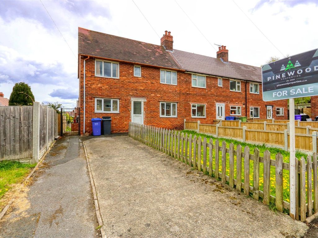 3 bed end terrace house for sale in St. Augustines Road, Chesterfield
