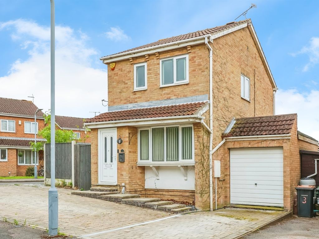3 bed detached house for sale in The Pastures, Giltbrook, Nottingham