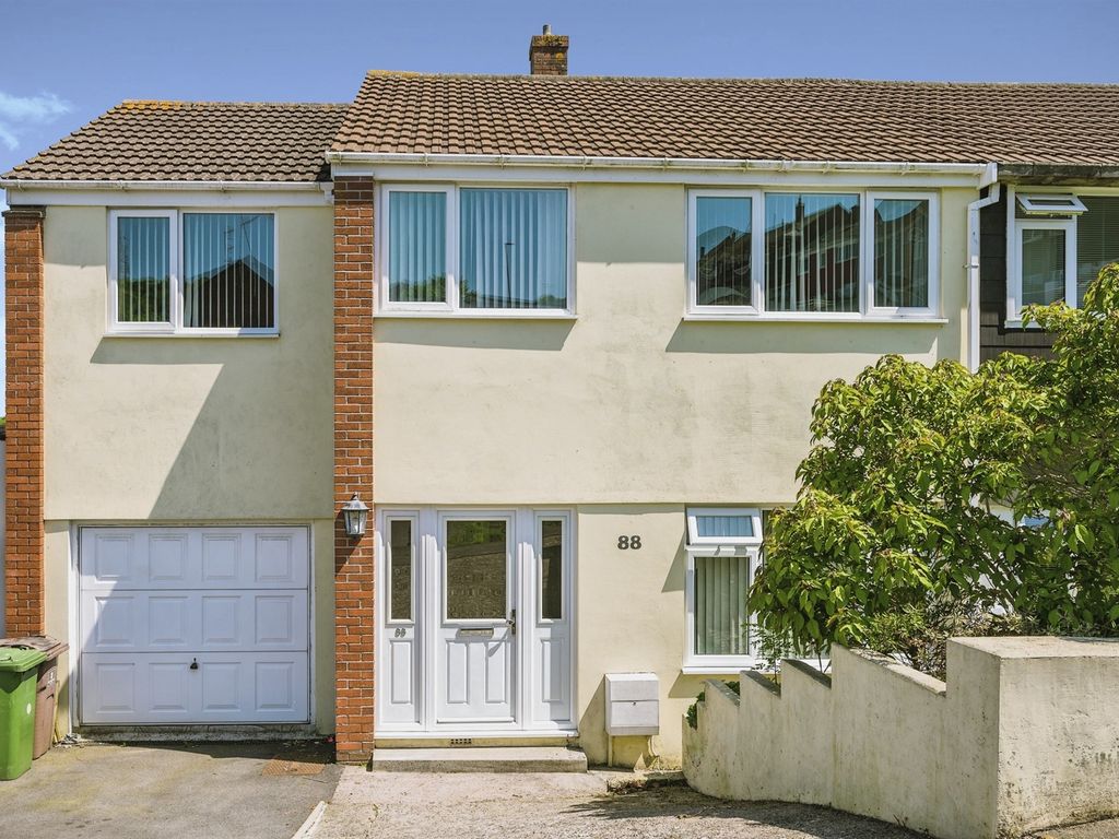 4 bed semidetached house for sale in Austin Crescent, Eggbuckland