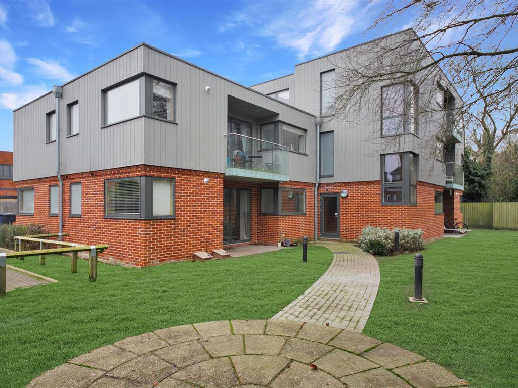 1 bed flat to rent in Histon Road, Cambridge CB4, £1,295 pcm Zoopla