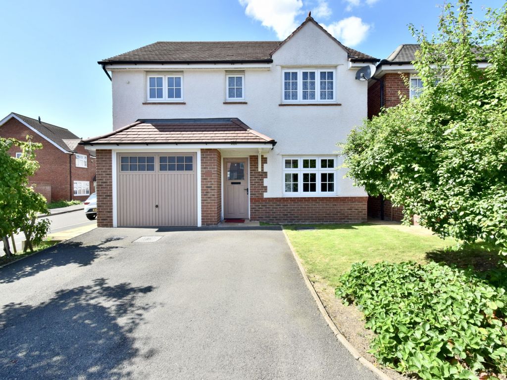 4 bed detached house for sale in Hadstock Close, Humberstone, Leicester LE5, £390,000 Zoopla