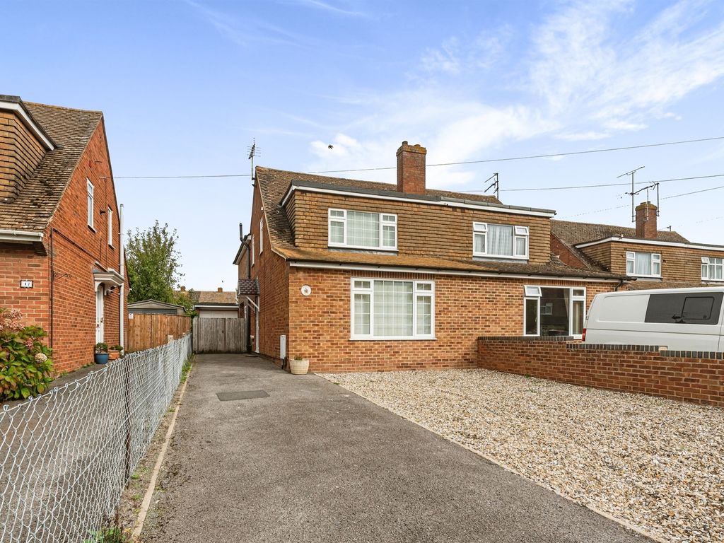 4 bed semidetached house for sale in Loyd Road, Didcot OX11, £500,000