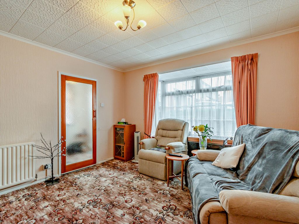 3 bed end terrace house for sale in Bourne Way, Swanley BR8 Zoopla
