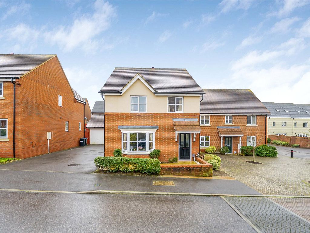 3 bed detached house for sale in Larkspur Drive, Burgess Hill, West