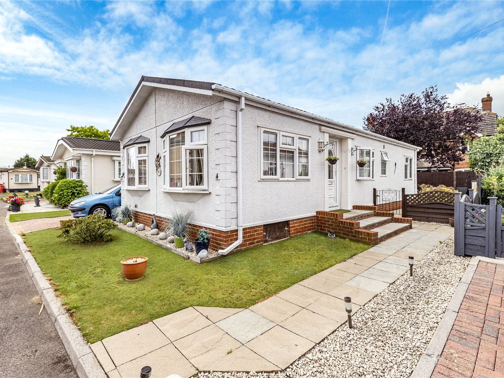 2 bed property for sale in Mead Lane, Chertsey KT16 Zoopla