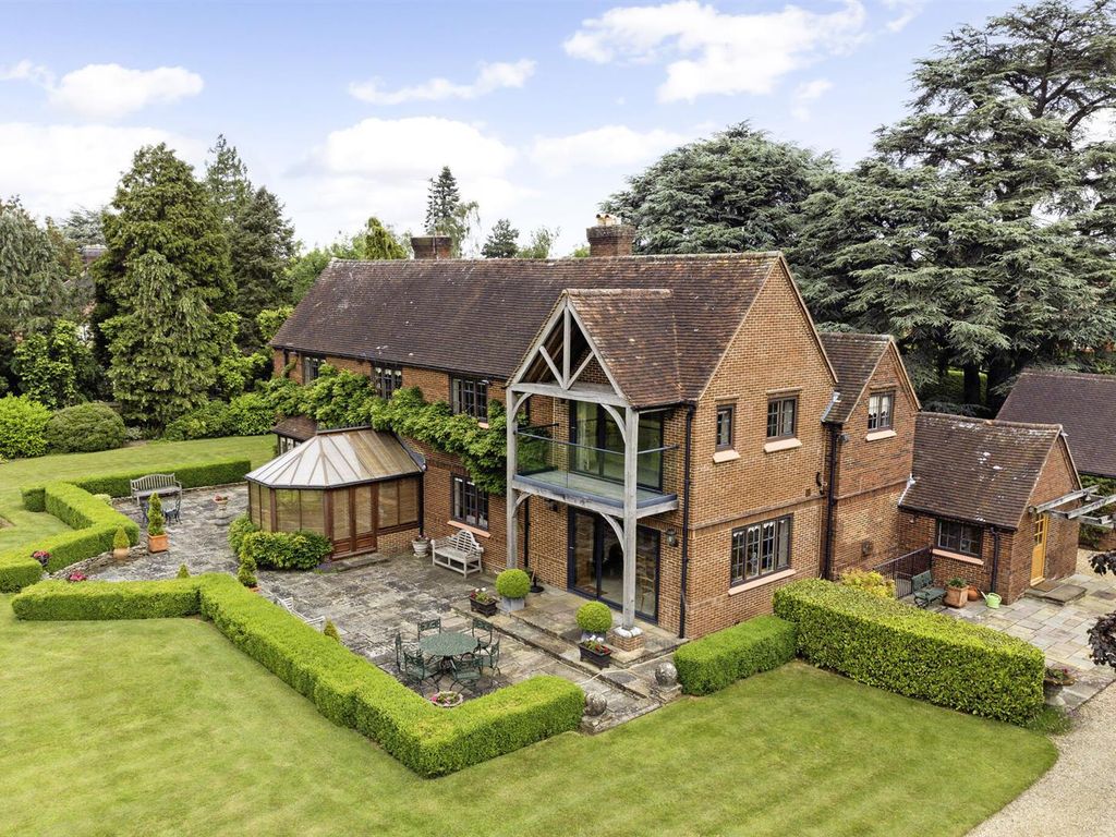 4 bed detached house for sale in Charlton Park Gate, Charlton Kings