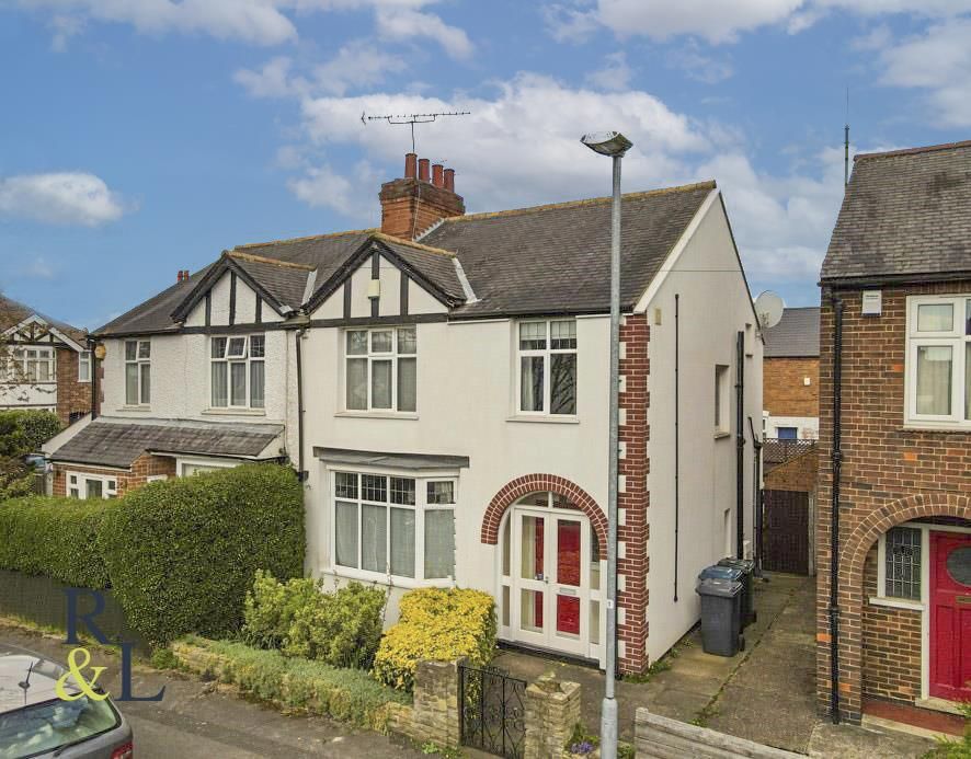 3 bed semidetached house to rent in Hampton Road, West Bridgford