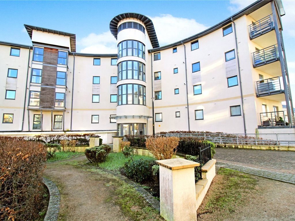 1 bed flat for sale in Seacole Crescent, Okus, Swindon, Wiltshire SN1