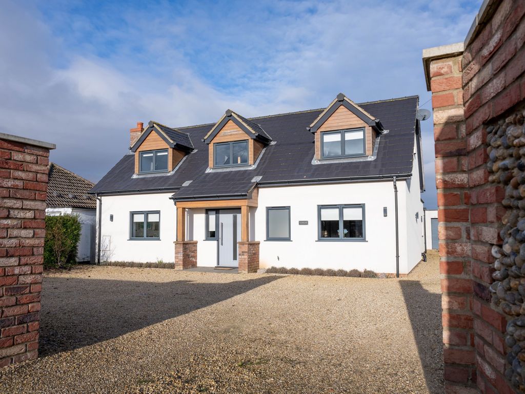 4 bed detached house for sale in Thornham Road, Holme, Hunstanton PE36