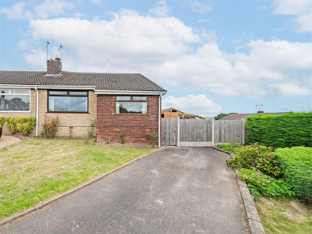 2 bed semidetached bungalow for sale in Colton Close, Chesterfield S41