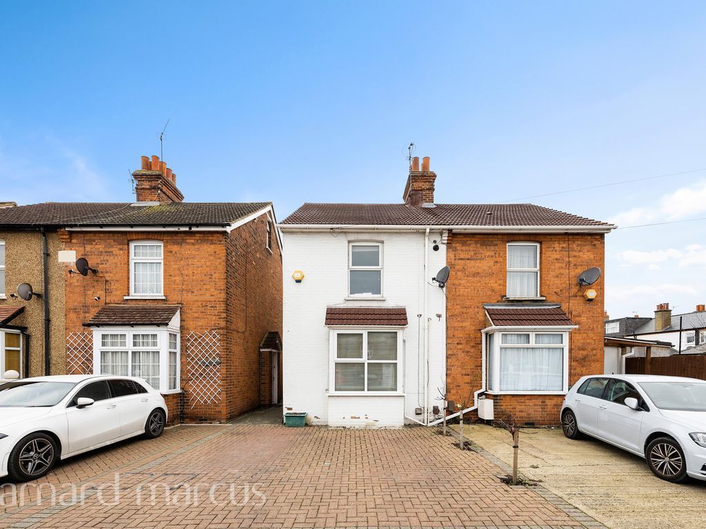 2 bed property to rent in Lower Court Road, Epsom KT19 Zoopla
