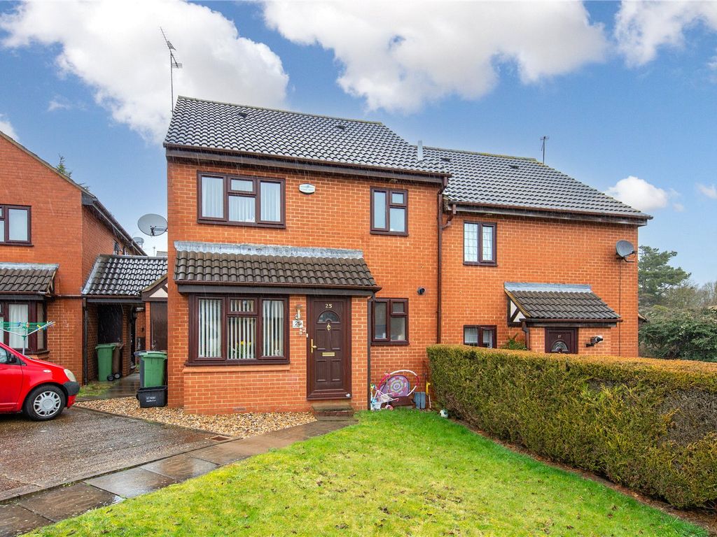 1 bed detached house for sale in Perrymead, Luton, Bedfordshire LU2