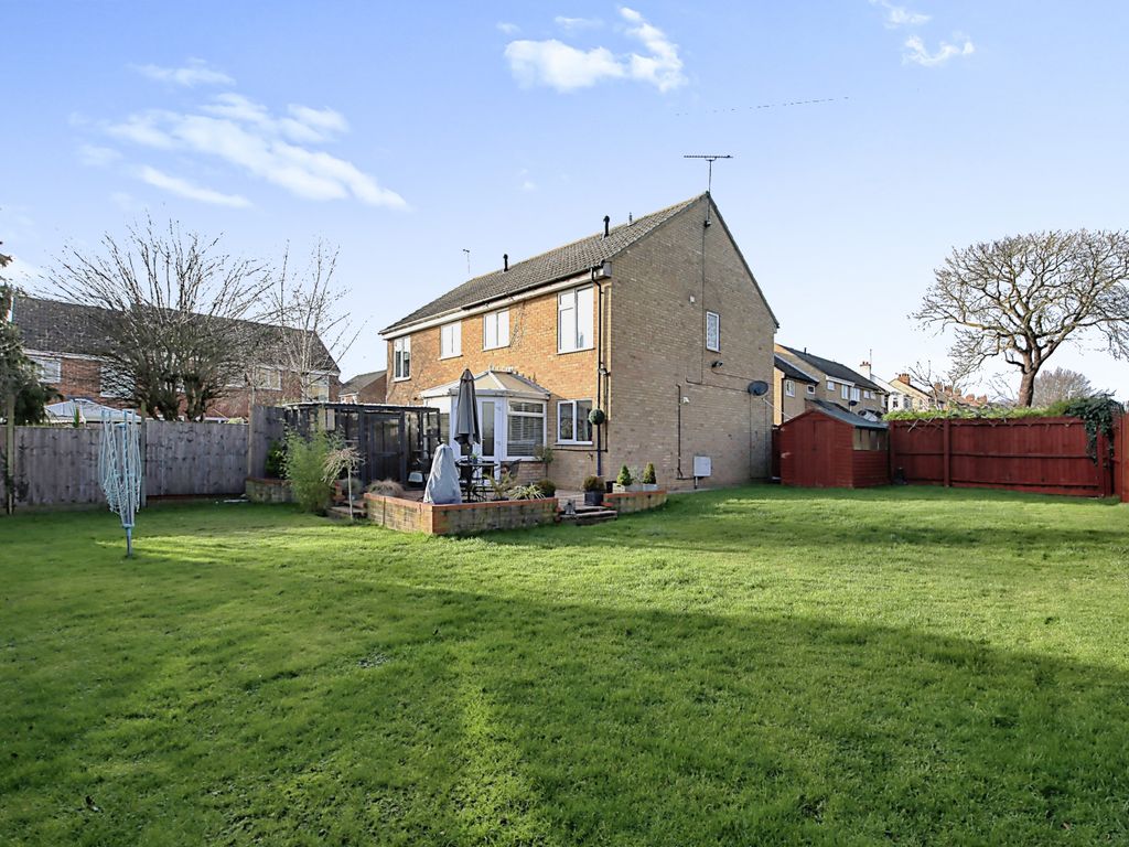 3 bed semidetached house for sale in Landsdowne Road, Peterborough PE7