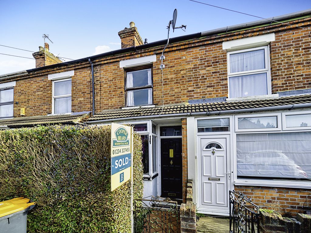 2 bed terraced house for sale in Gratton Road, Bedford, Bedfordshire