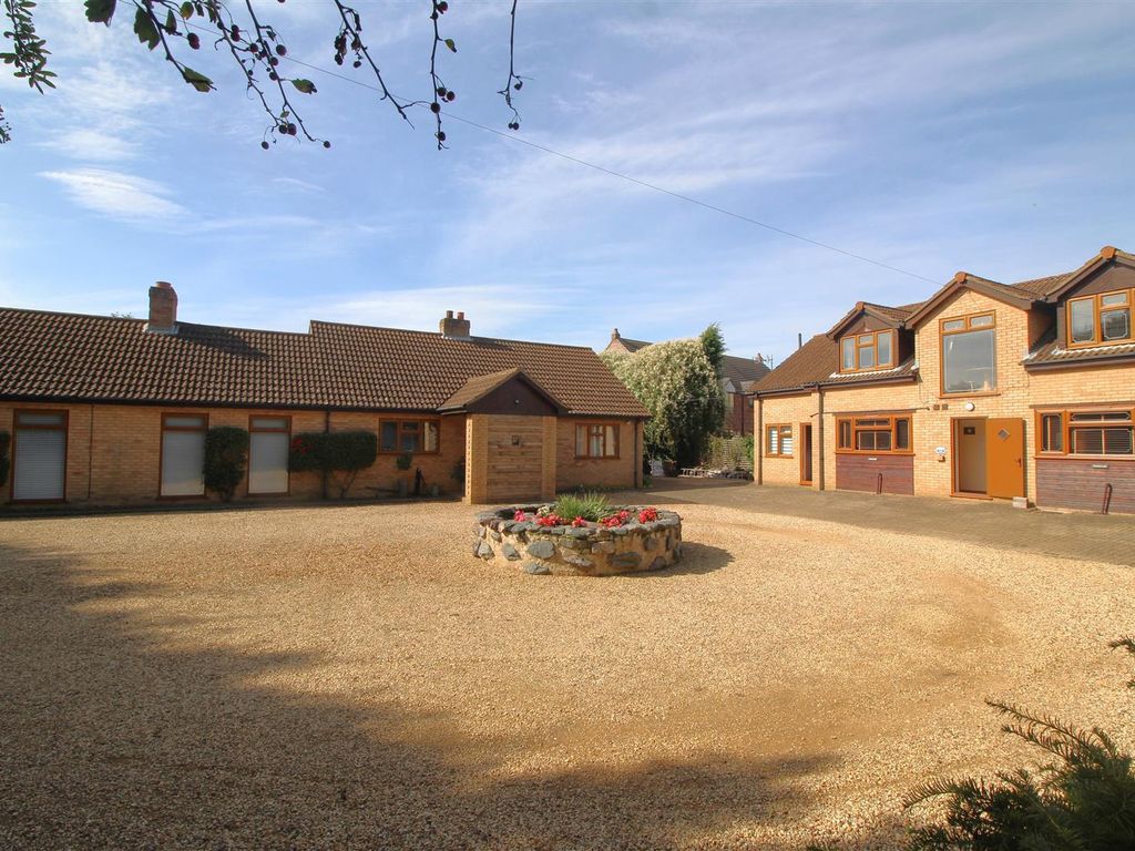 10 bed detached bungalow for sale in March Road, Coates, Whittlesey
