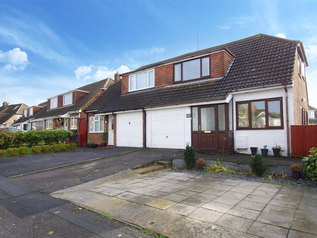 Slade Drive, Coleview, Swindon SN3  