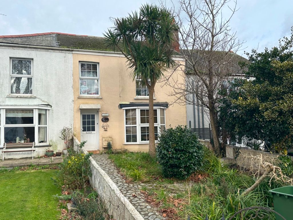 5 bed terraced house to rent in Kimberley Park Road, Falmouth TR11, £