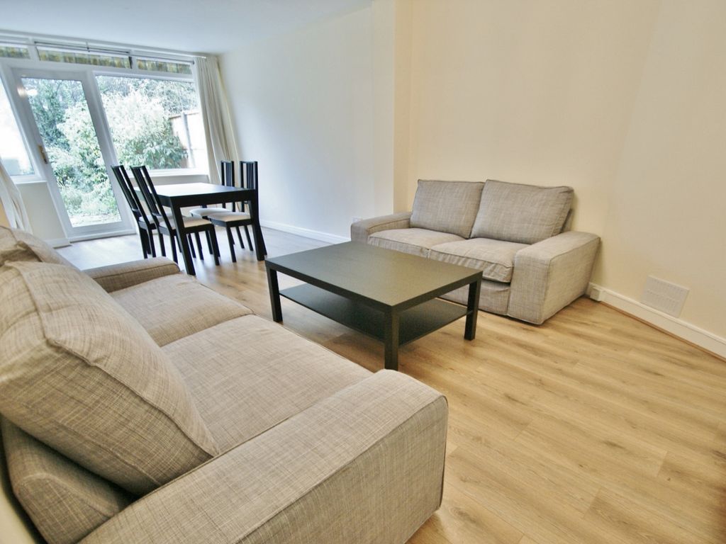 3 bed bungalow for sale in Moat Farm Road, Northolt UB5, £550,000 Zoopla