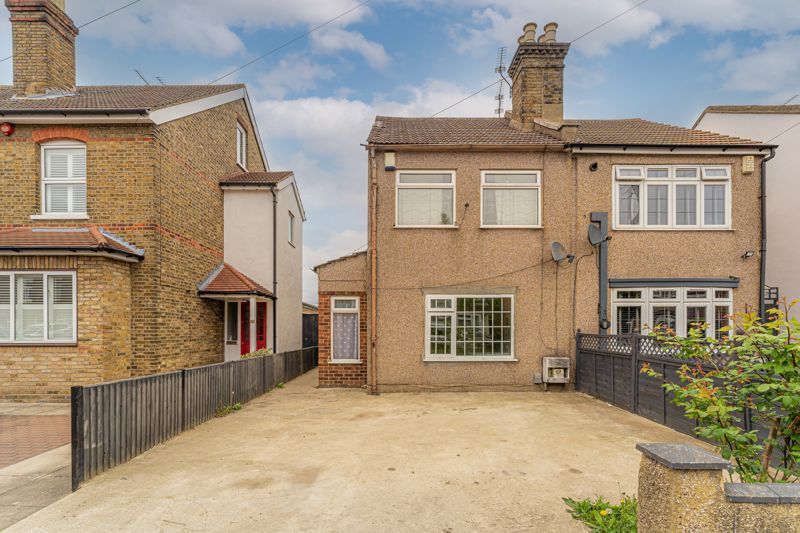 2 bed semidetached house for sale in Totteridge Road, Freezywater