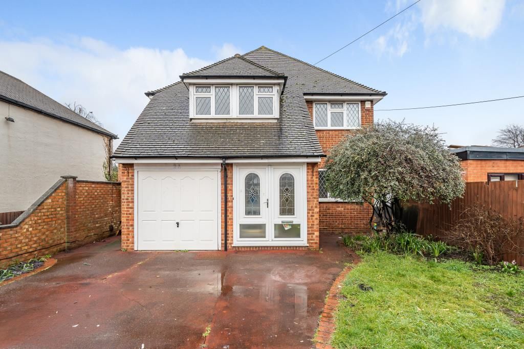 4 bed detached house for sale in Hanworth Park, Feltham TW13 - Zoopla